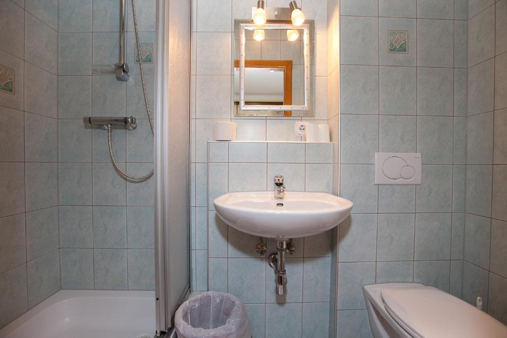 Gasthof - Pension Oedsteinblick Johnsbach Δωμάτιο φωτογραφία